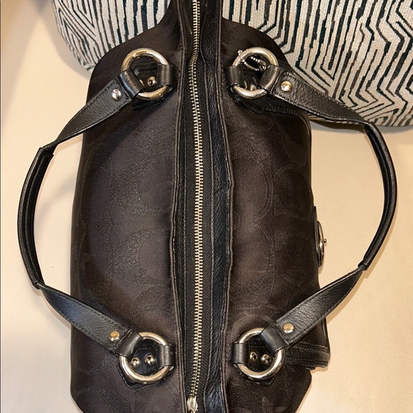 Coach Campbell Izzy Black Metallic Signature Buckle Tote - Picture 11 of 14